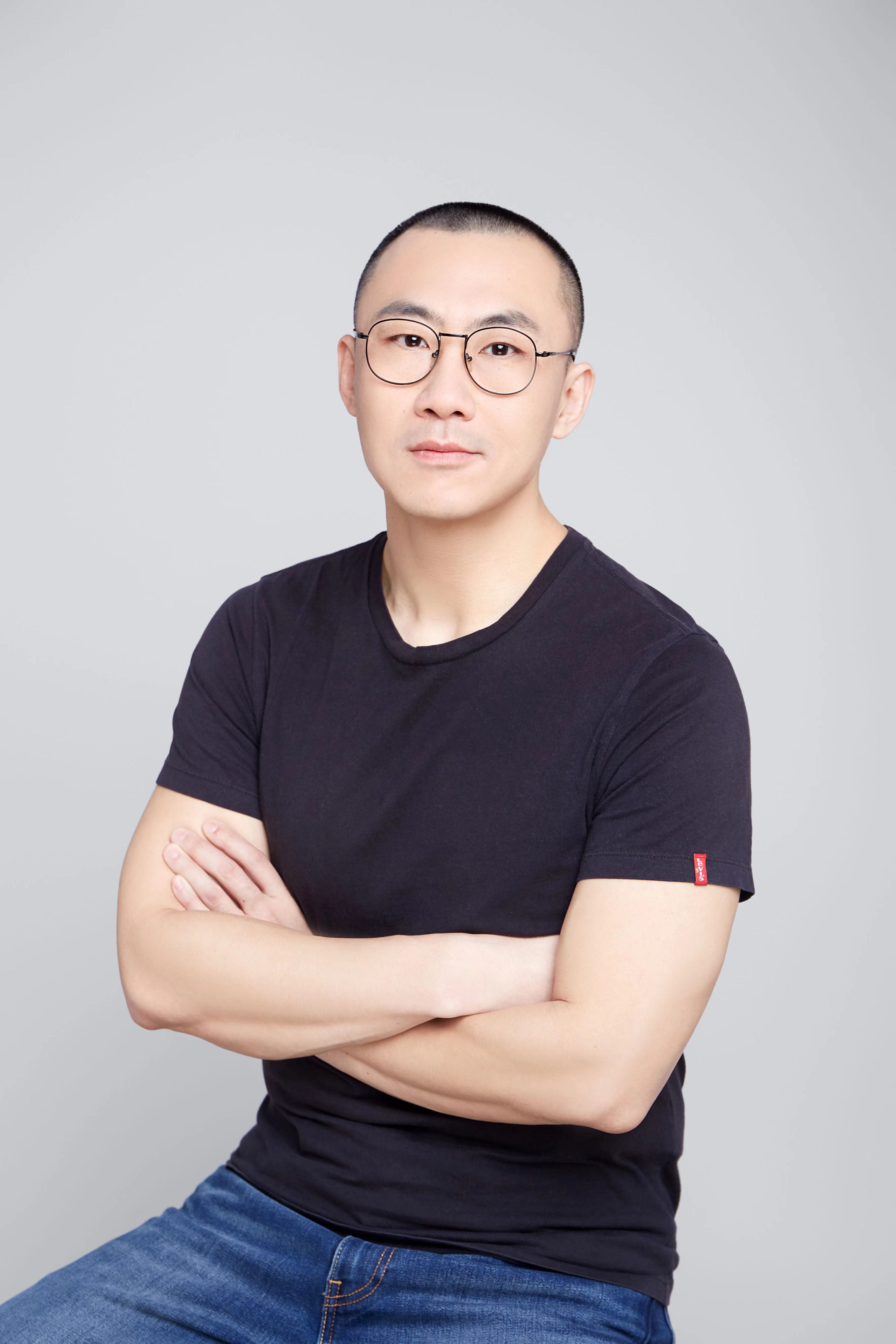 Original photo before Starter Pack transformation